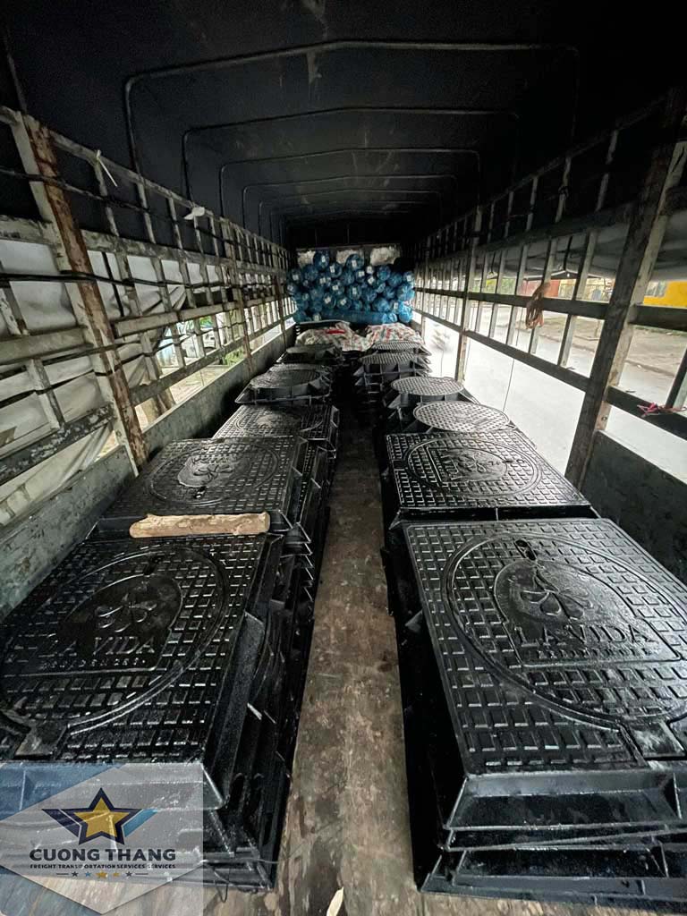 Vận chuyển hàng nắp gang đi TPHCM